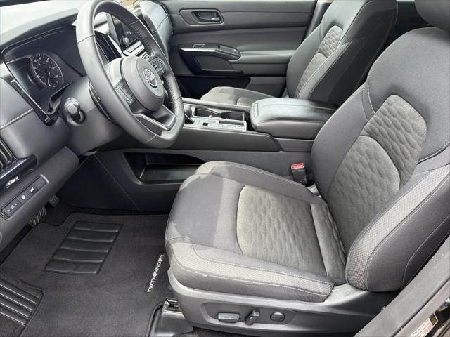2025 Nissan Pathfinder SV FWD