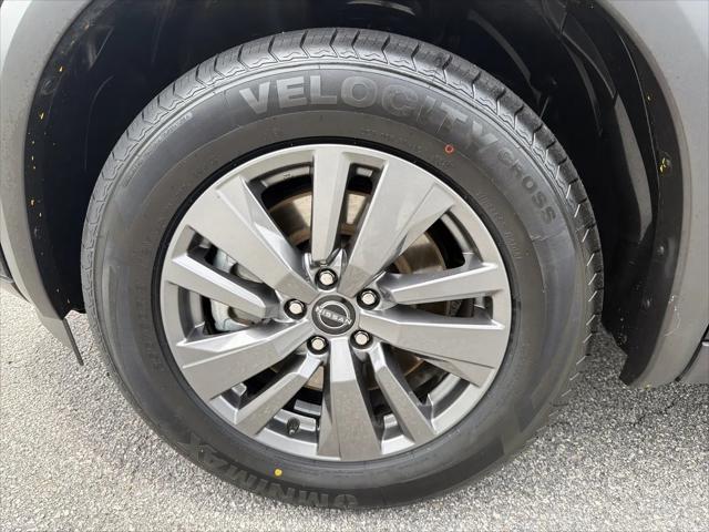 2025 Nissan Pathfinder SV FWD