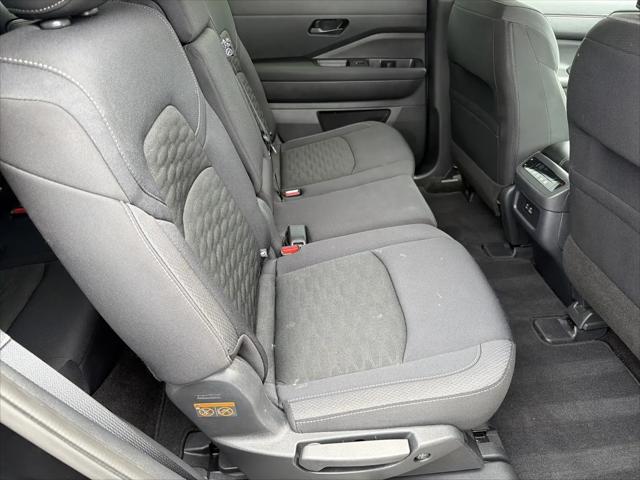 2025 Nissan Pathfinder SV FWD