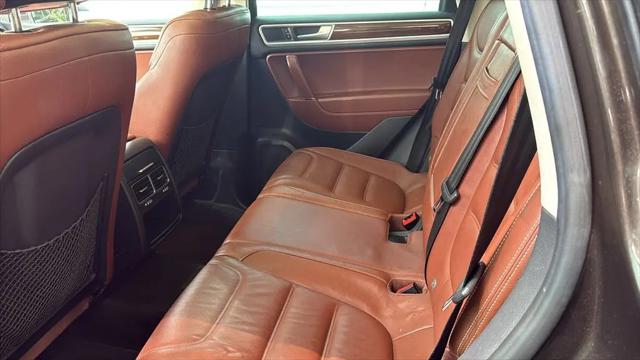 2015 Volkswagen Touareg V6 Lux
