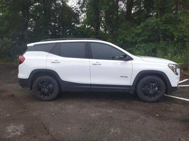 2022 GMC Terrain AWD AT4