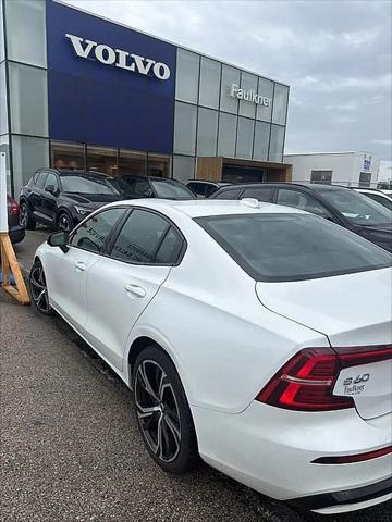 2024 Volvo S60 B5 Core Dark Theme