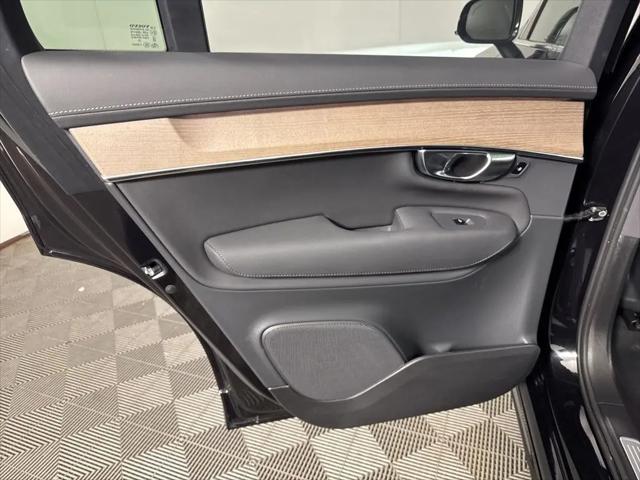 2025 Volvo XC90 B6 Plus 7-Seater