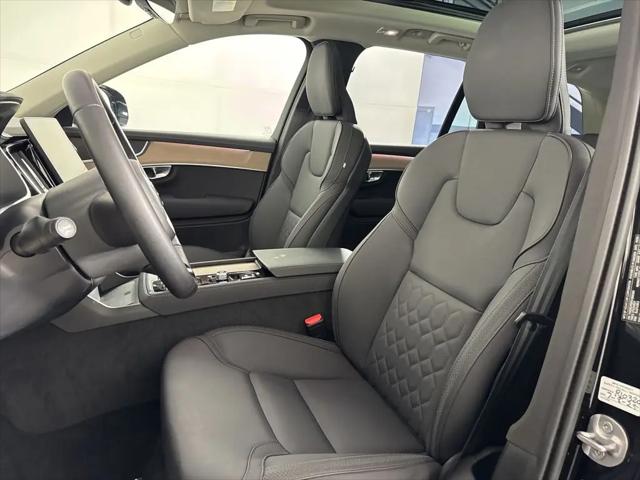 2025 Volvo XC90 B6 Plus 7-Seater