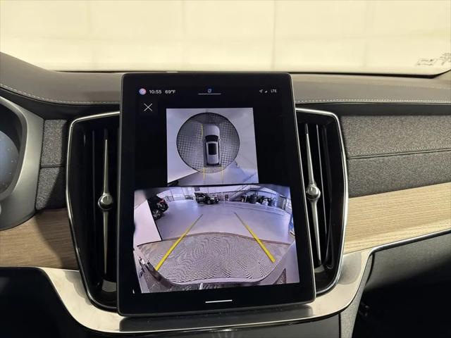 2025 Volvo XC90 B6 Plus 7-Seater