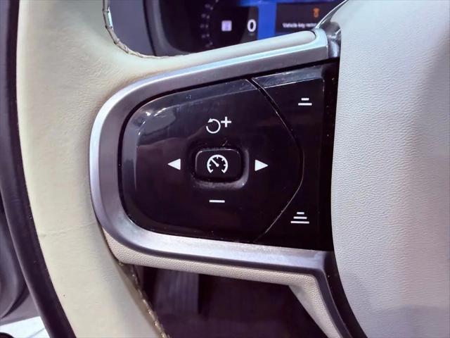 2023 Volvo XC90 B6 Ultimate 6-Seater