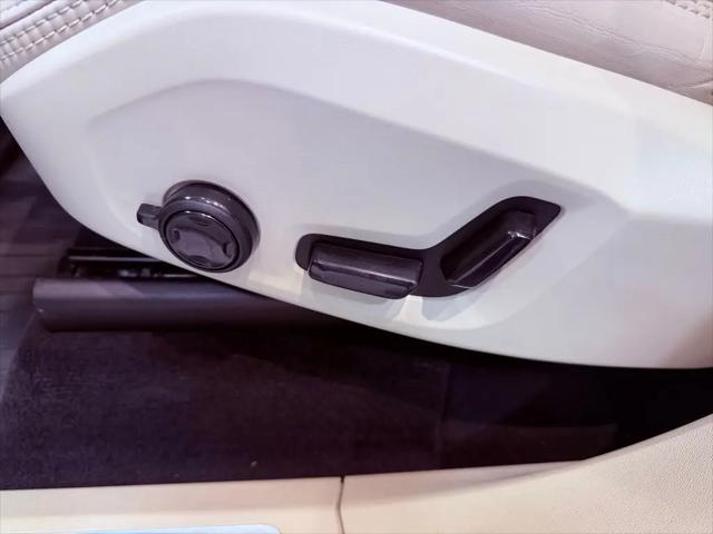 2023 Volvo XC90 B6 Ultimate 6-Seater