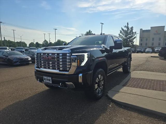 2025 GMC Sierra 2500HD 4WD Crew Cab Standard Bed Denali