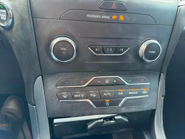 2020 Ford Edge SE
