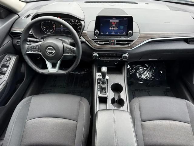 2025 Nissan Altima SV FWD