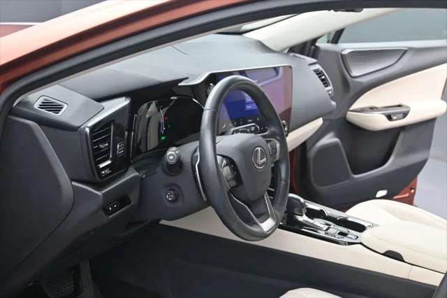 2025 Lexus NX 350h Luxury