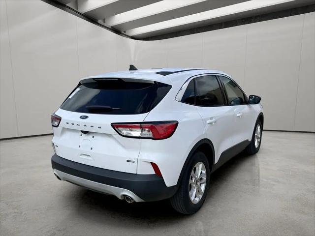 2022 Ford Escape SE Hybrid