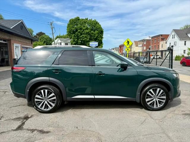 2022 Nissan Pathfinder Platinum 4WD
