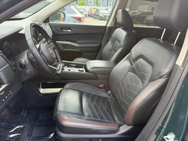 2022 Nissan Pathfinder Platinum 4WD