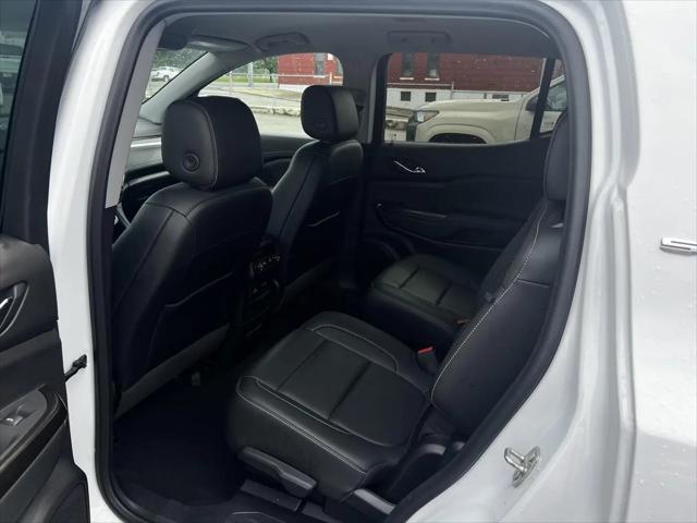 2023 GMC Acadia AWD SLT