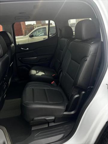 2023 GMC Acadia AWD SLT
