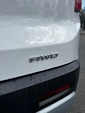 2023 GMC Acadia AWD SLT