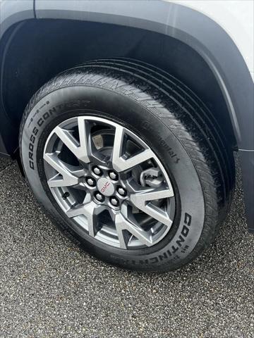 2023 GMC Acadia AWD SLT
