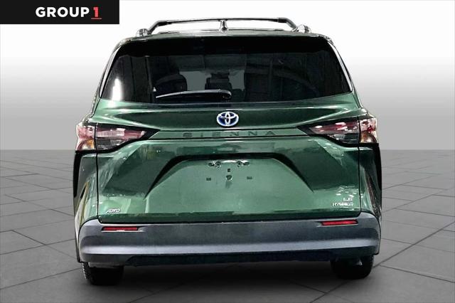 2023 Toyota Sienna LE
