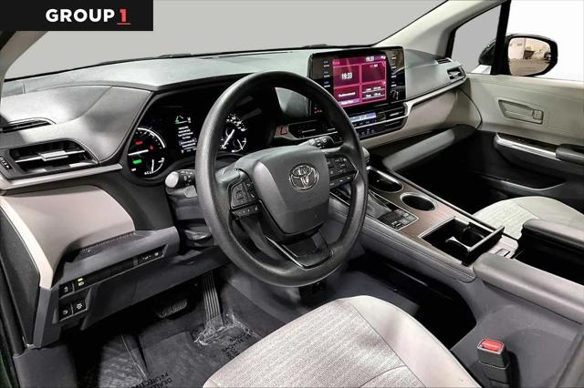 2023 Toyota Sienna LE