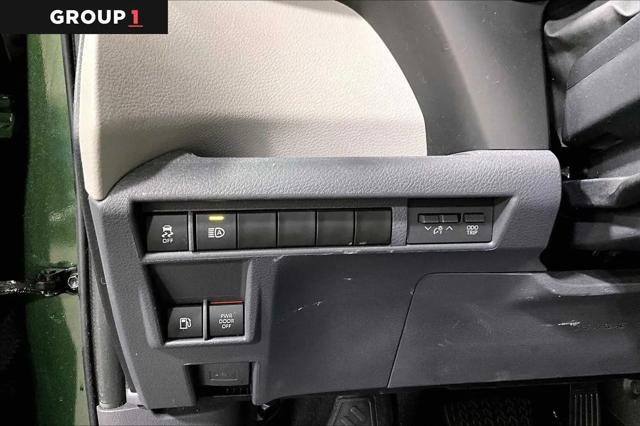 2023 Toyota Sienna LE