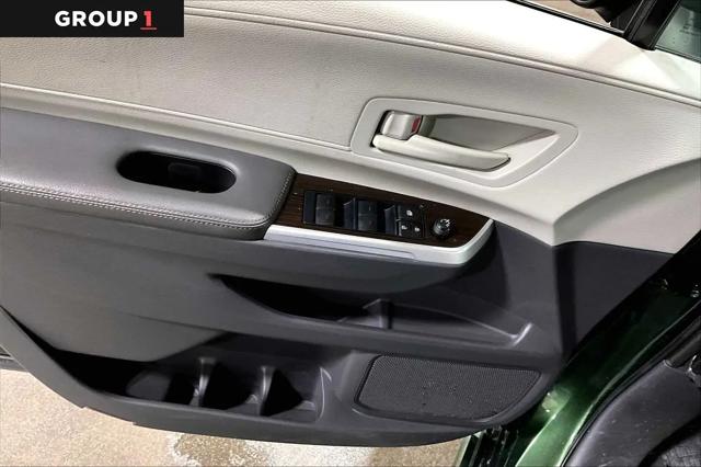 2023 Toyota Sienna LE