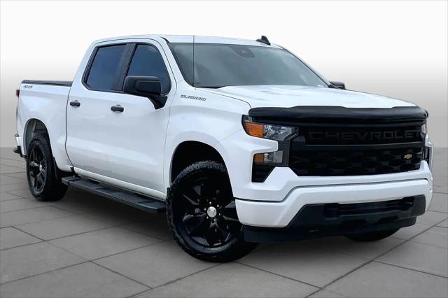 2022 Chevrolet Silverado 1500 4WD Crew Cab Short Bed Custom