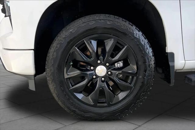 2022 Chevrolet Silverado 1500 4WD Crew Cab Short Bed Custom