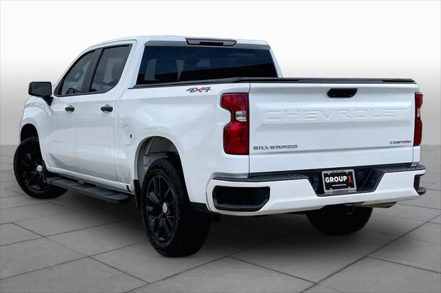 2022 Chevrolet Silverado 1500 4WD Crew Cab Short Bed Custom