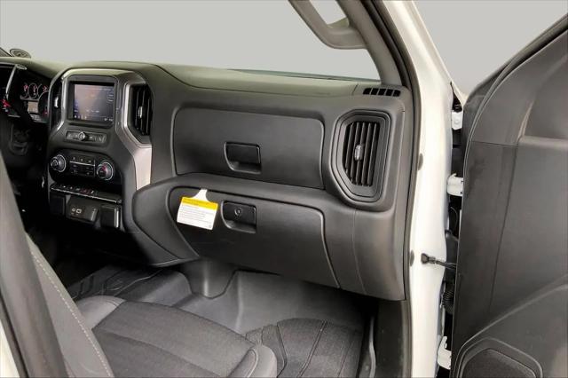 2022 Chevrolet Silverado 1500 4WD Crew Cab Short Bed Custom