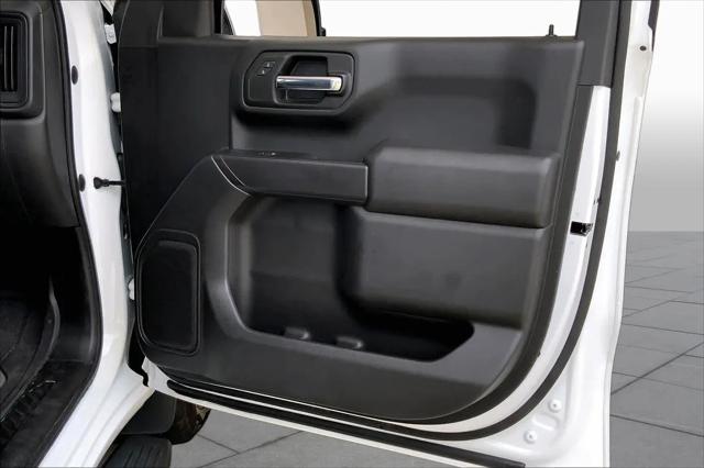 2022 Chevrolet Silverado 1500 4WD Crew Cab Short Bed Custom