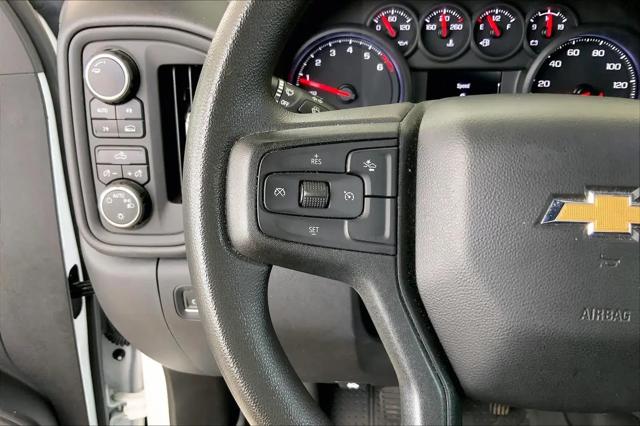 2022 Chevrolet Silverado 1500 4WD Crew Cab Short Bed Custom