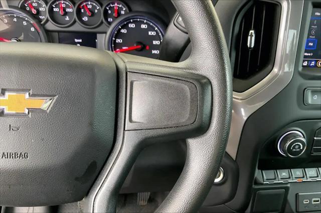 2022 Chevrolet Silverado 1500 4WD Crew Cab Short Bed Custom