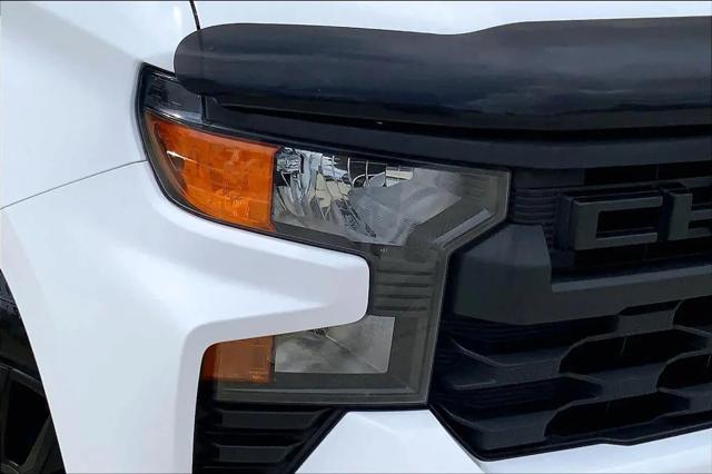 2022 Chevrolet Silverado 1500 4WD Crew Cab Short Bed Custom