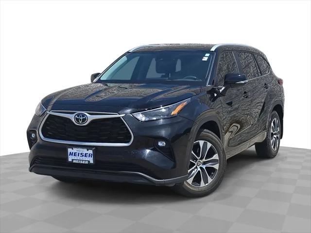 2023 Toyota Highlander XLE for sale in Milwaukee, WI