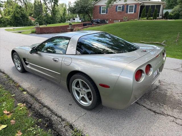 2000 Chevrolet Corvette Base