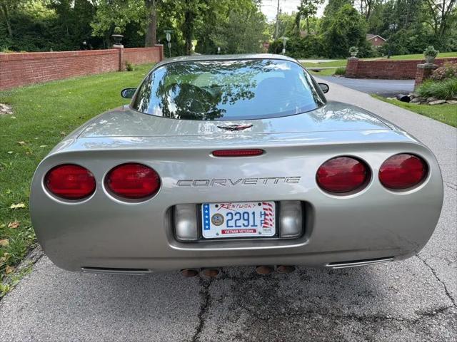 2000 Chevrolet Corvette Base