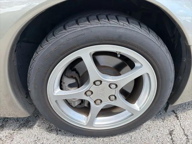 2000 Chevrolet Corvette Base