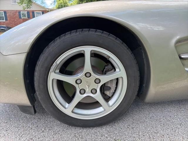 2000 Chevrolet Corvette Base