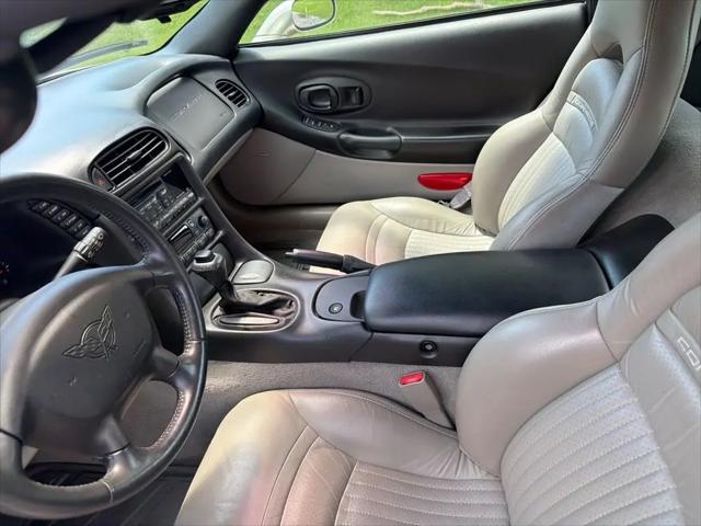 2000 Chevrolet Corvette Base