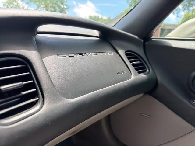 2000 Chevrolet Corvette Base