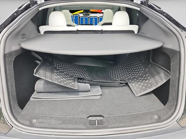 2026 Tesla Model Y Premium Rear-Wheel Drive