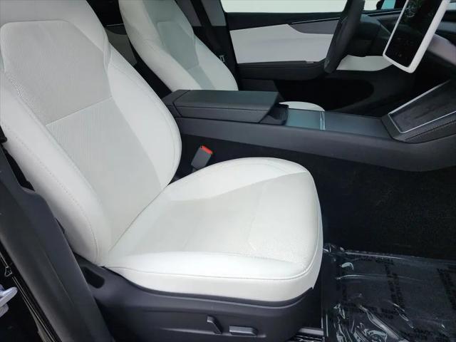 2026 Tesla Model Y Premium Rear-Wheel Drive