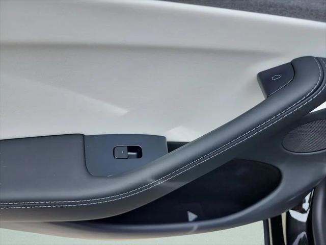 2026 Tesla Model Y Premium Rear-Wheel Drive