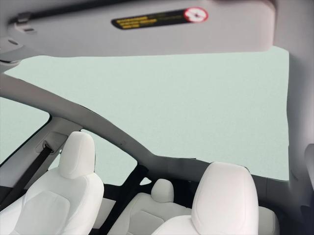 2026 Tesla Model Y Premium Rear-Wheel Drive