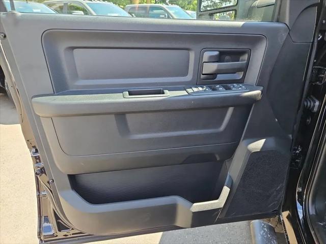 2026 Ram 2500 Black Express Crew Cab 4x4 64 Box