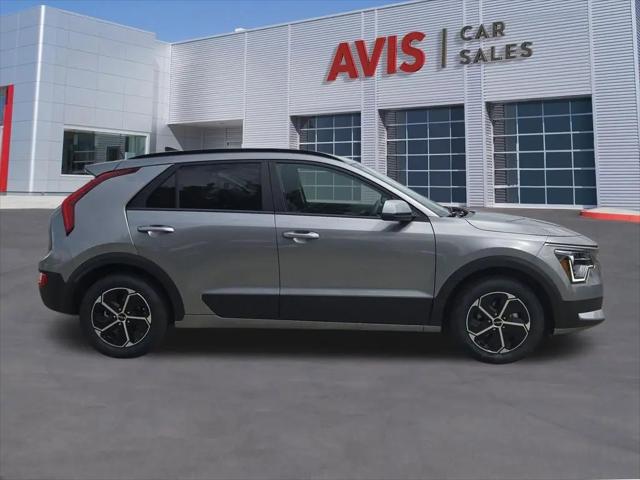 2025 Kia Niro LX