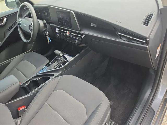 2025 Kia Niro LX