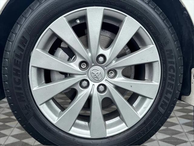 2011 Toyota Avalon Base