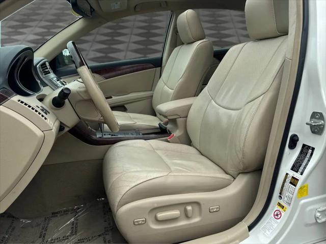 2011 Toyota Avalon Base